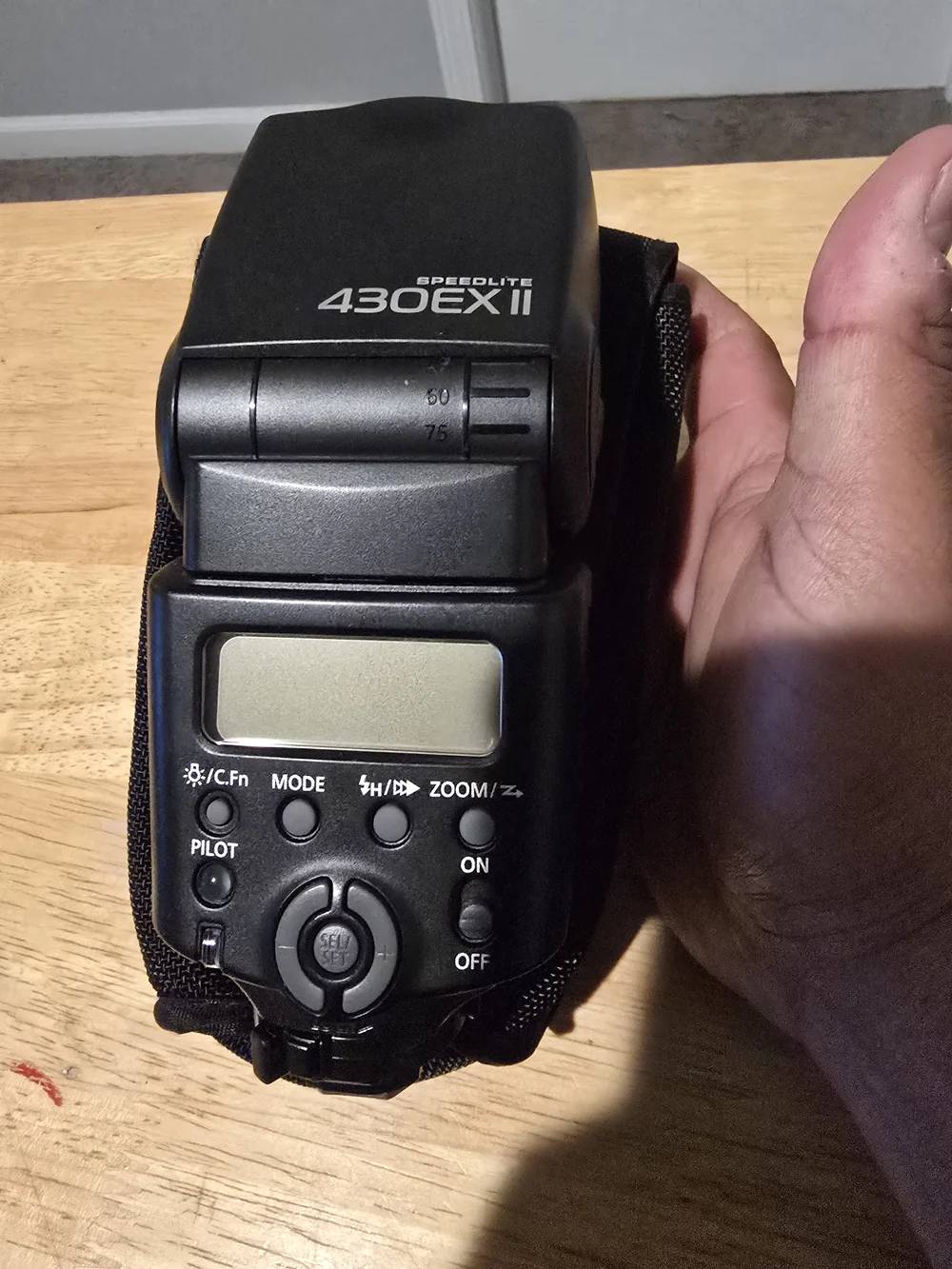 Canon Speedlite 430EX II Digital Camera Flash + Case *GOOD CONDITION*